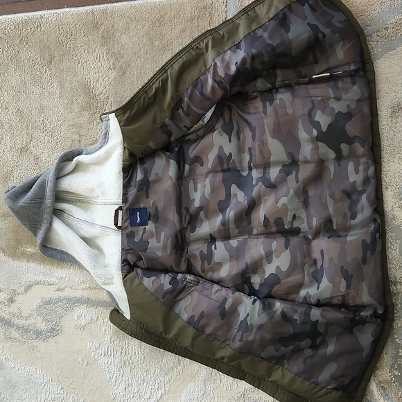 Gap Puffer Vest - Picture 6 of 11